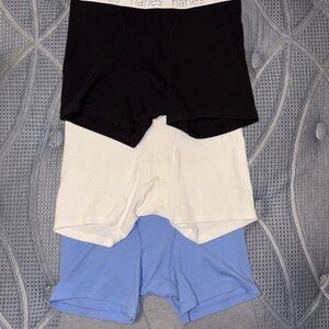 4 PC SET OF WOMENS HANES BOXER SHORTS